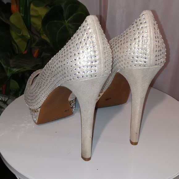 Women's Bejeweled High-heeled Shoes - Picture 5 of 8